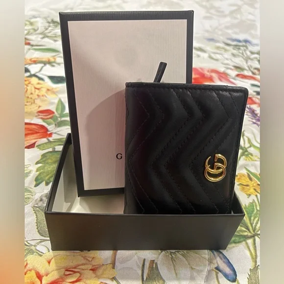 Gucci Black Quilted Leather Wallet - Picture 3 of 5